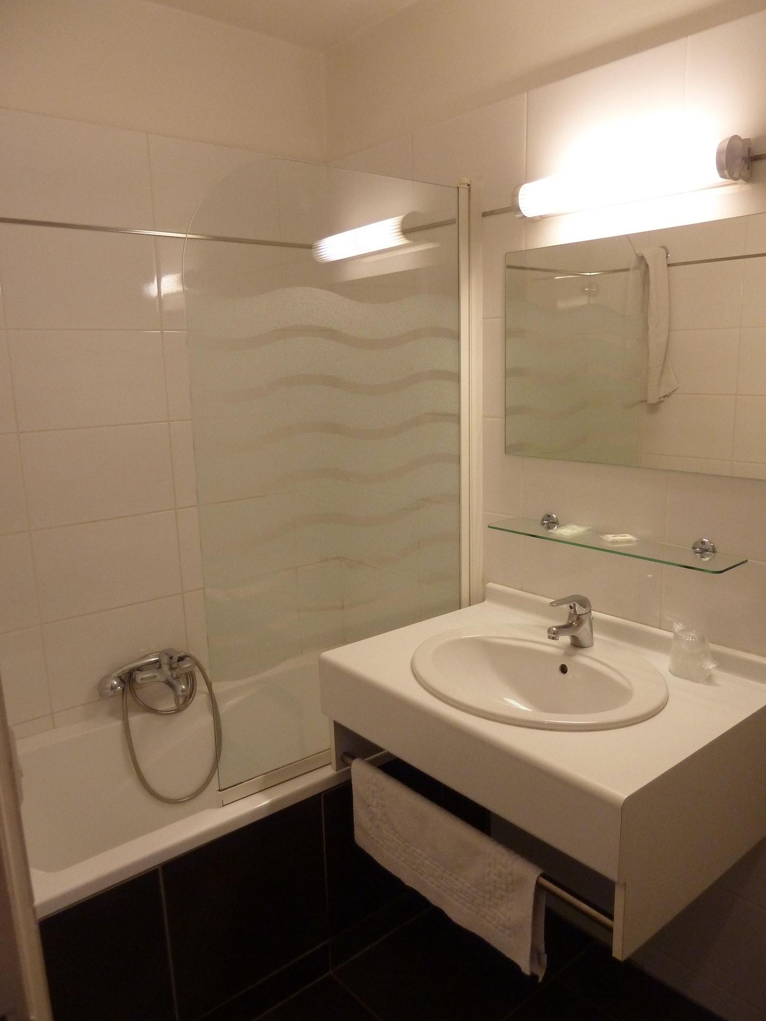Hotel Du Sud Vieux Port Марсель Экстерьер фото
