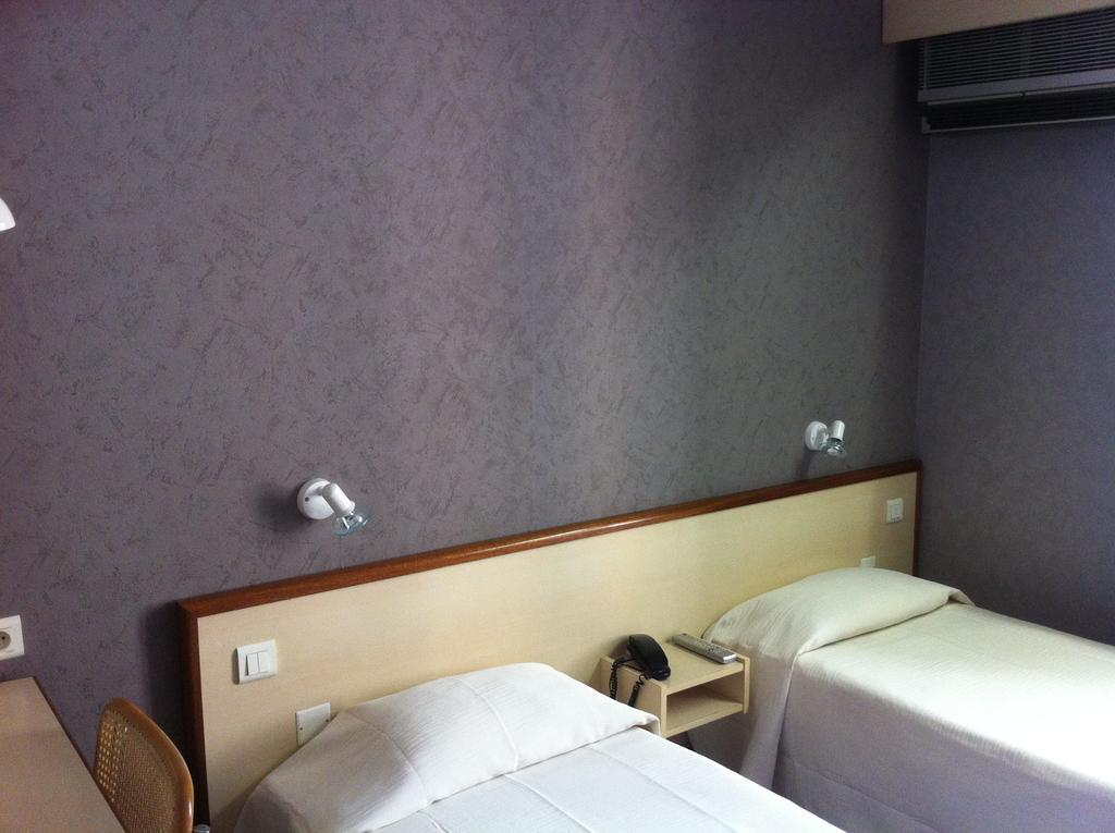 Hotel Du Sud Vieux Port Марсель Экстерьер фото